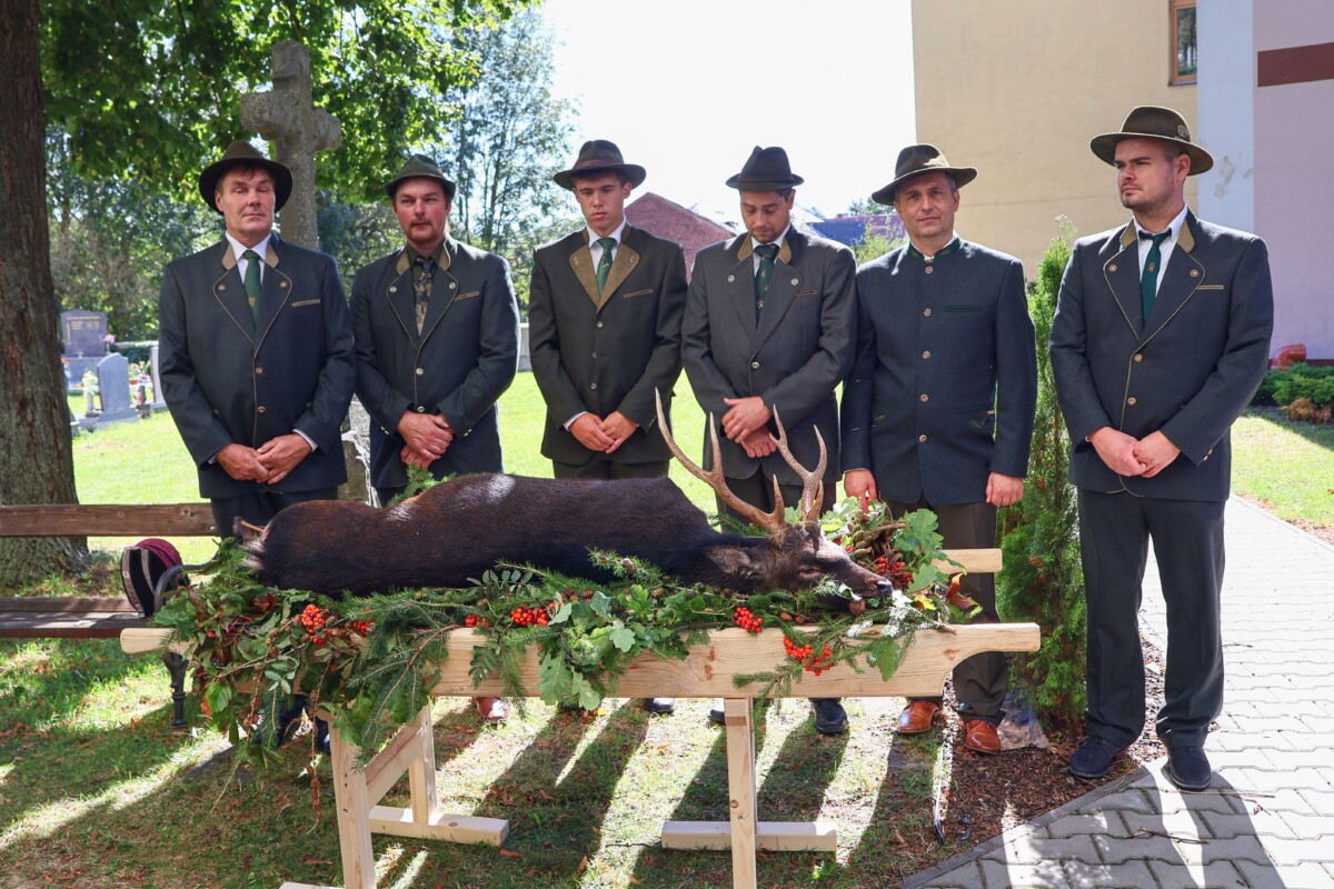 Svatohubertská mše v Městečku Trnávka